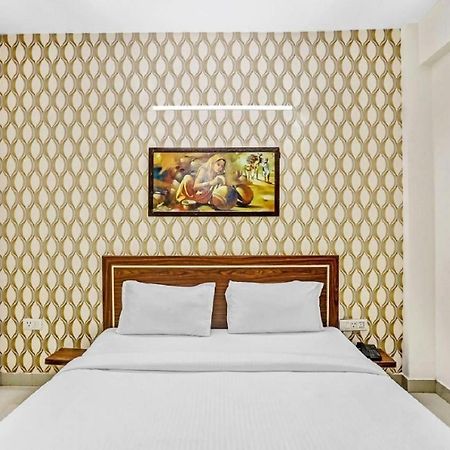 Hotel Noida Continental At Noida City Center Kültér fotó