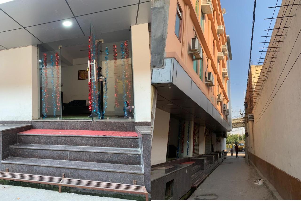 Hotel Noida Continental At Noida City Center Kültér fotó